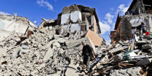 Amatrice, 24 agosto 2016 (AP Photo/Alessandra Tarantino)
